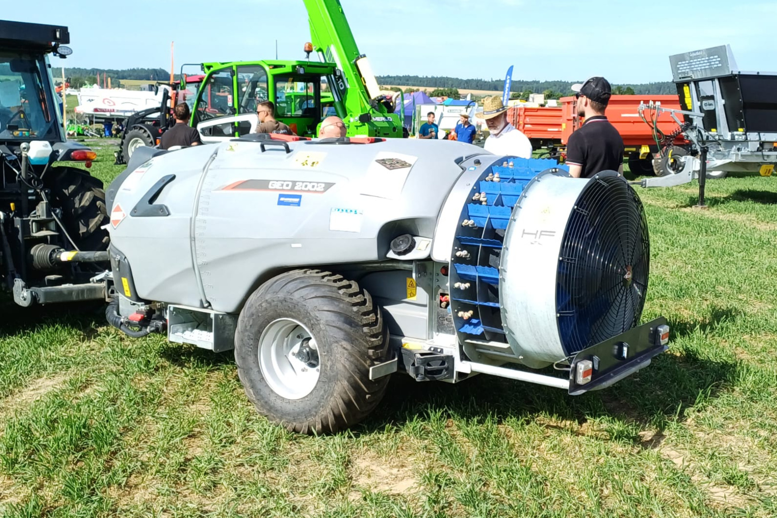 Kuhn GEO 2002